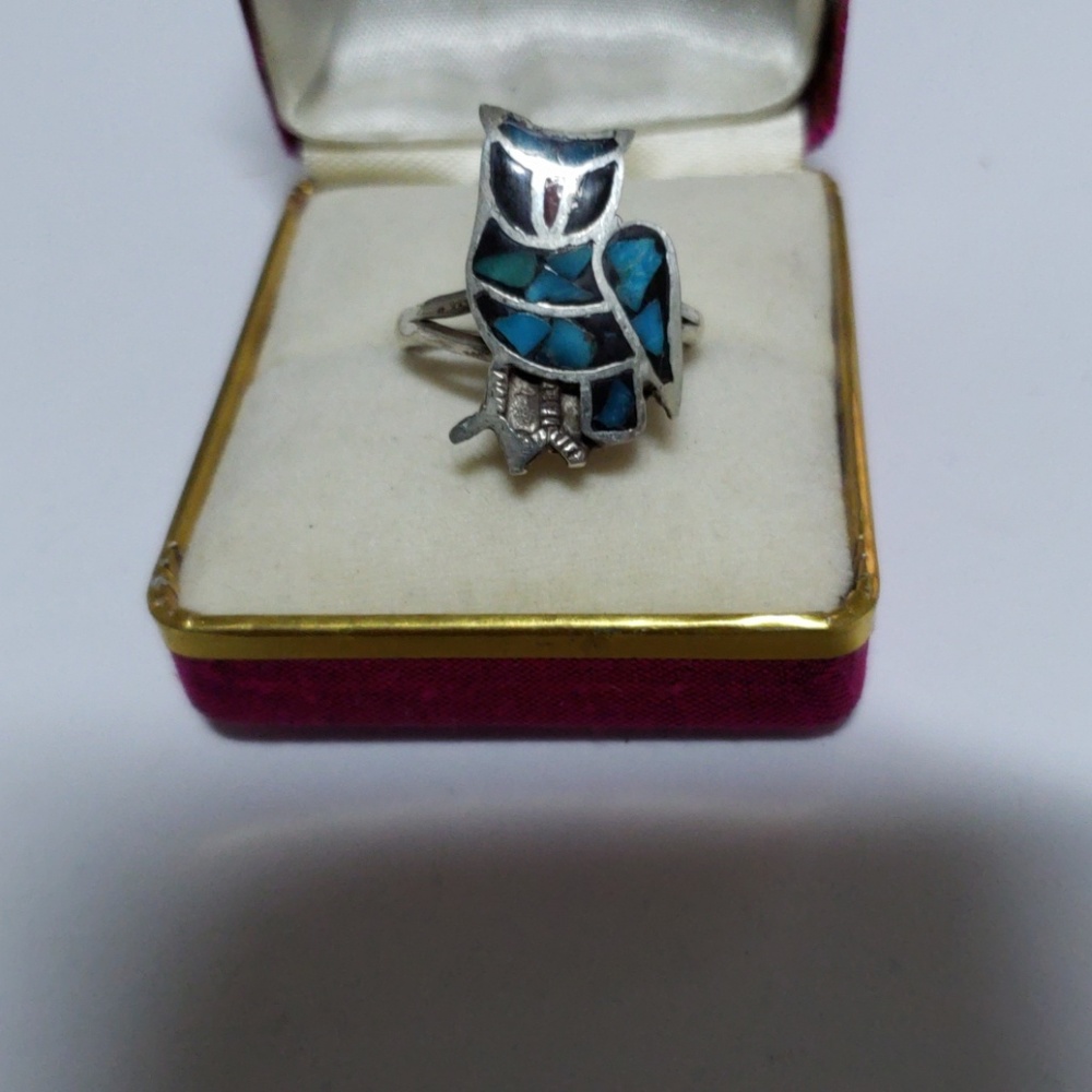 Silver owl ring w/inlayed turquoise